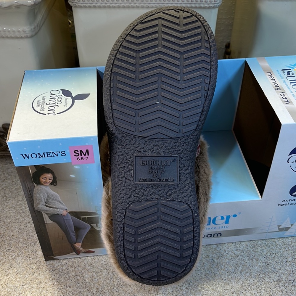 COPY - COPY - ISOTONER MEMORY FOAM. SLIPPERS SM 6.5-7 PINK - Picture 9 of 10